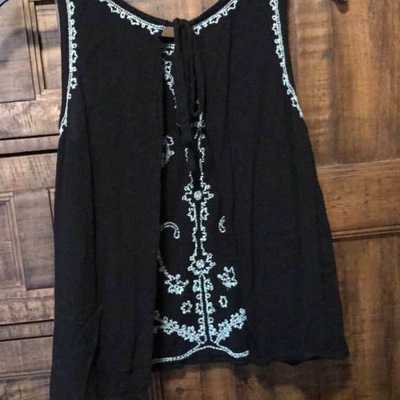 Bohemian Open Back Top - Picture 3 of 3